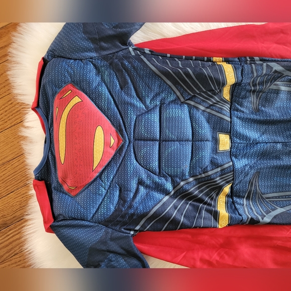 DC Superman Costume 🦸‍♂️ - Picture 10 of 11